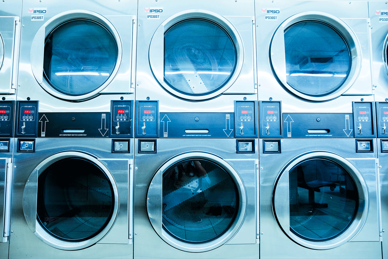 Start a laundromat business