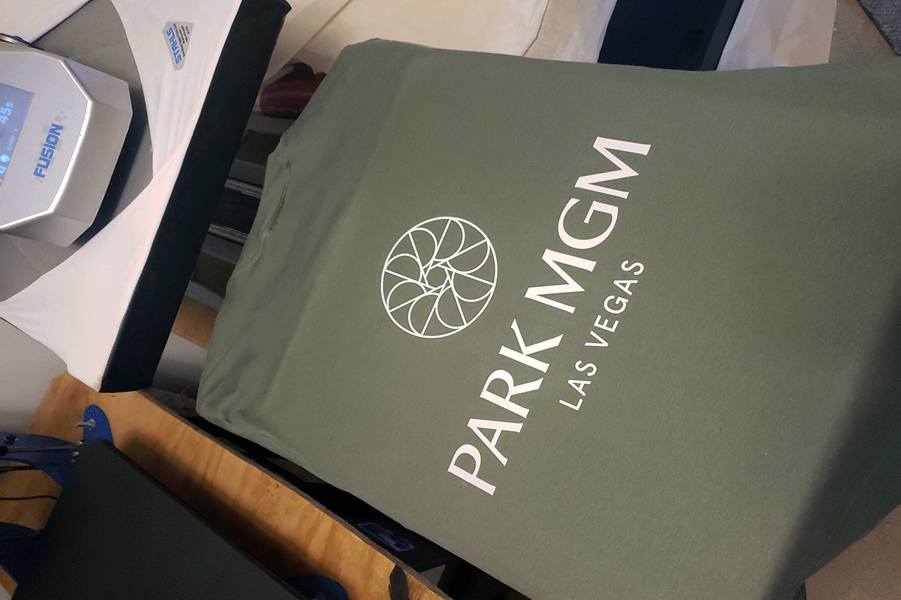 Heat Transfer Vinyl Cutter and Heat Press